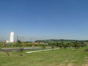 Passarela sobre rotatória na entrada da cidade é solicitada por Vereadores