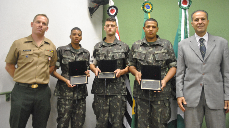 Câmara Municipal realizou Sessão Solene em homenagem ao Tiro de Guerra