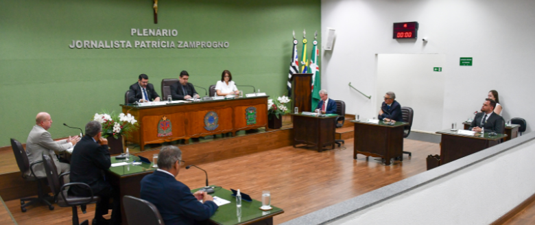 5ª Sessão Extraordinária aprova projetos de lei