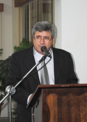 João Roberto cobra colocação de alambrado na caixa d’água na Estrela